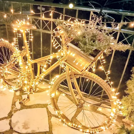 G&j Traditional House Вилла