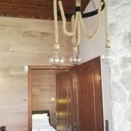 G&j Traditional House Вилла