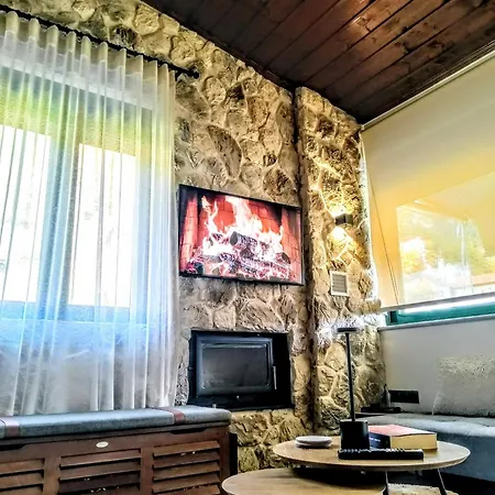 G&j Traditional House Вилла *