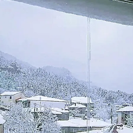 G&j Traditional House *